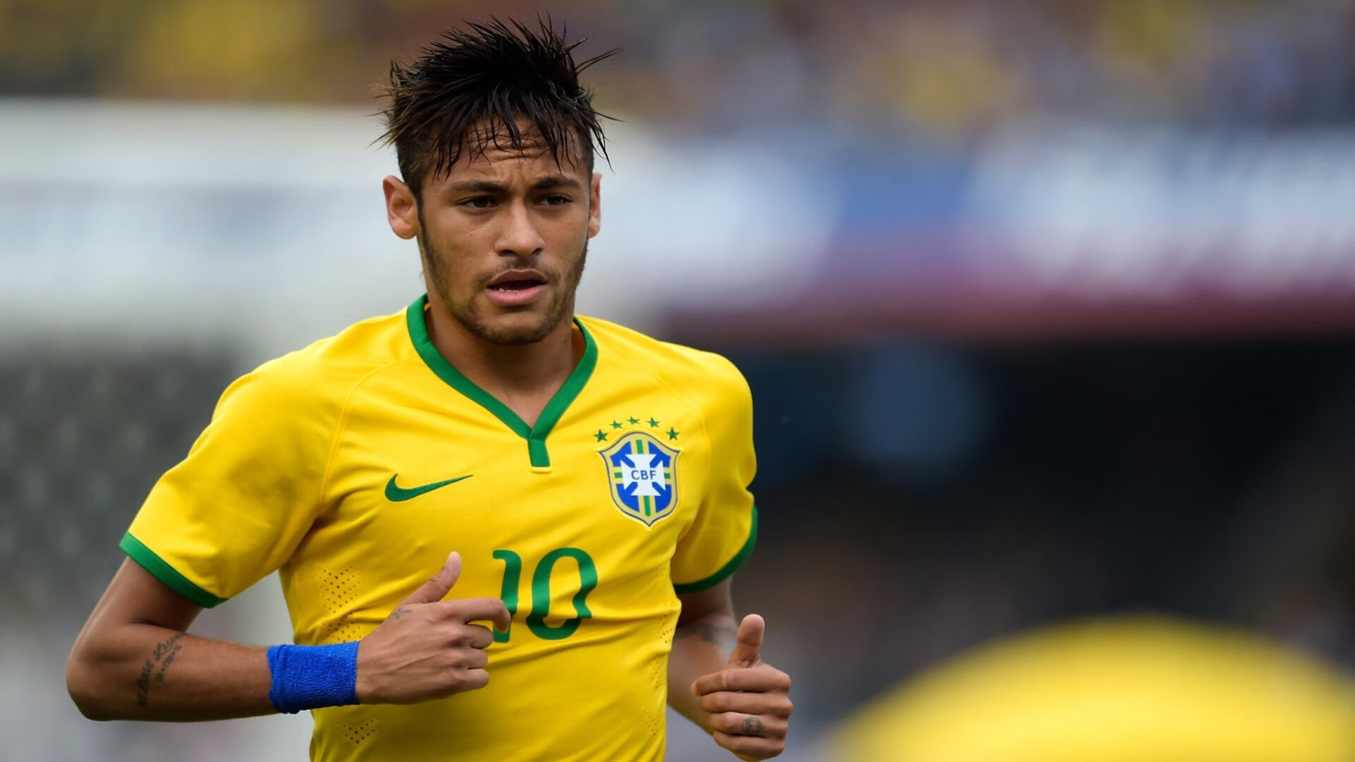 全国青少年冰雪嘉年华滑雪赛 孩子们在雪道上放飞童年